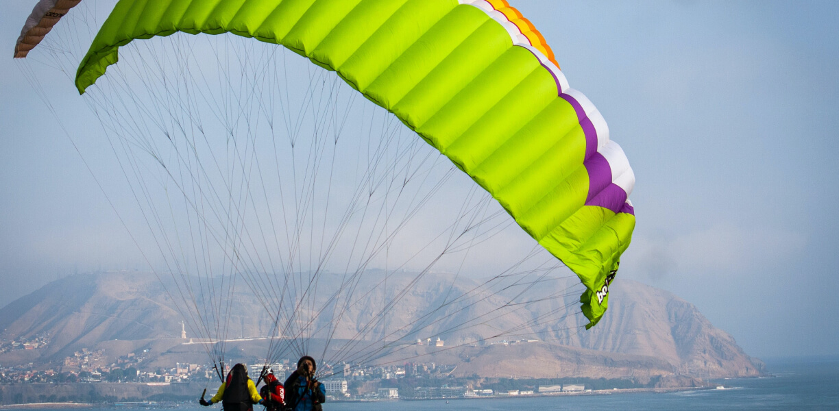 Wind and Wings: Embracing the Sky’s Majesty with Paragliding